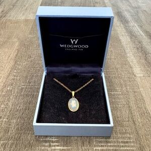 Vintage Wedgwood Blue Cameo Pendant Necklace on Gold Chain